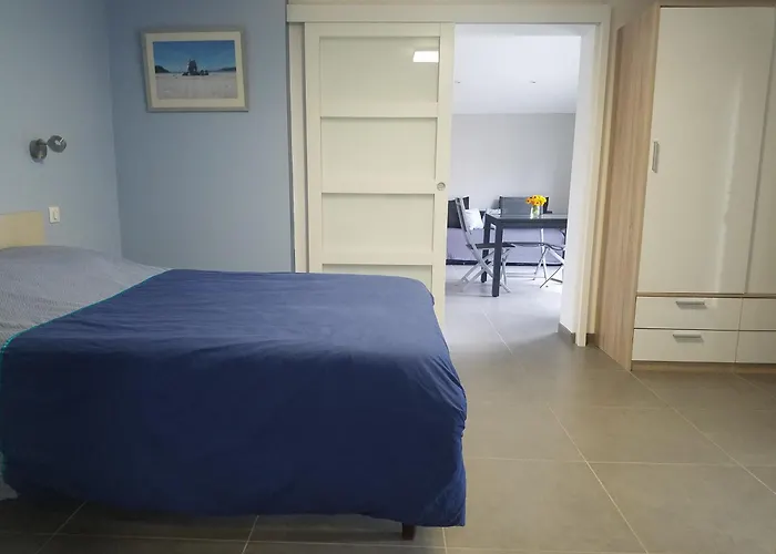 Un Pied Devant L\'Autre